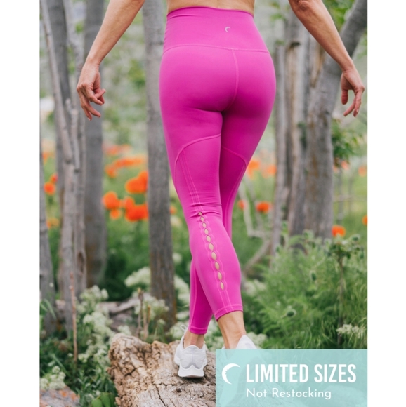 Zyia Fuchsia Brilliant High-Rise 7/8 24" - Picture 4 of 4